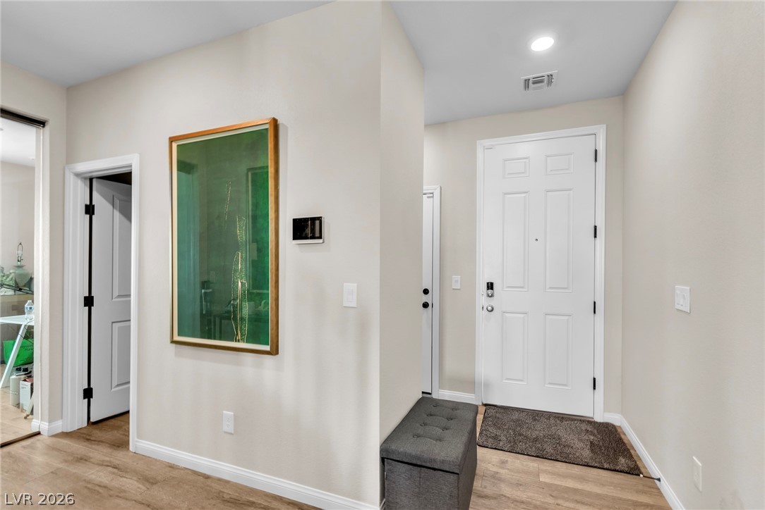 Photo 3 of 1223 Great Hollow Avenue
