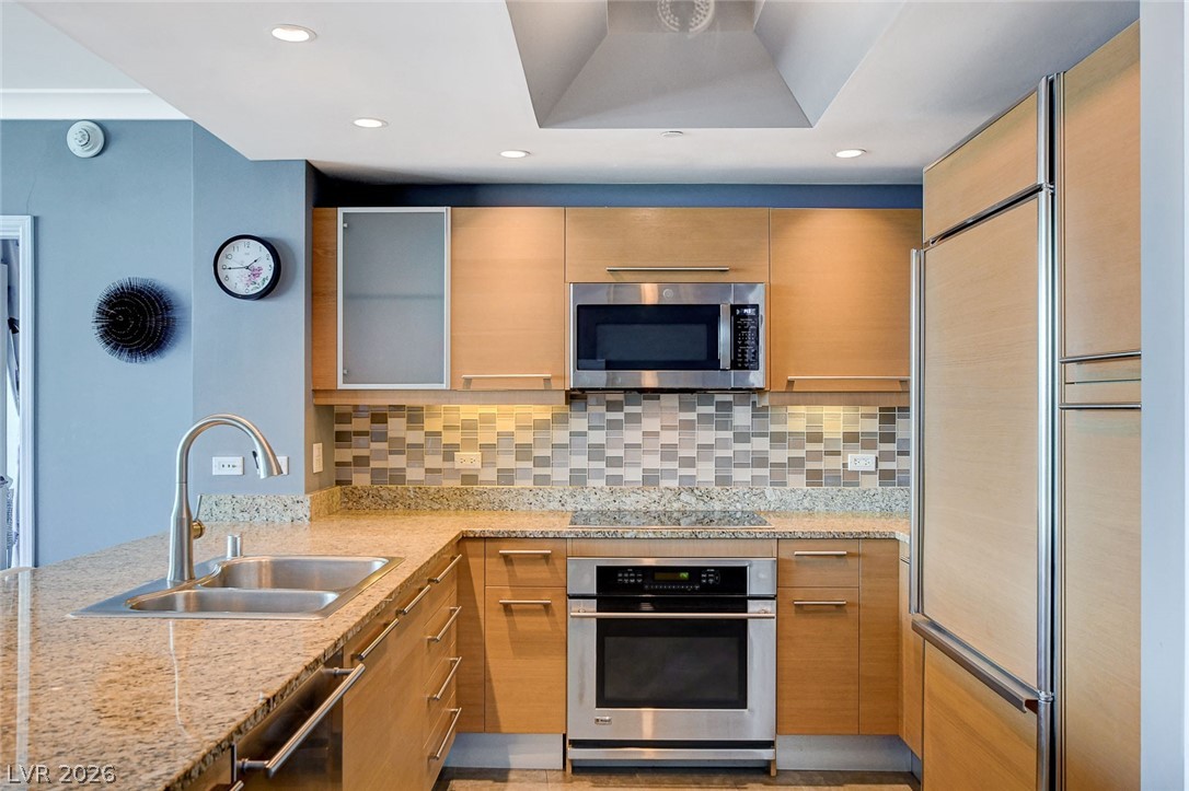 Photo 17 of 55, 322 Karen Avenue #401