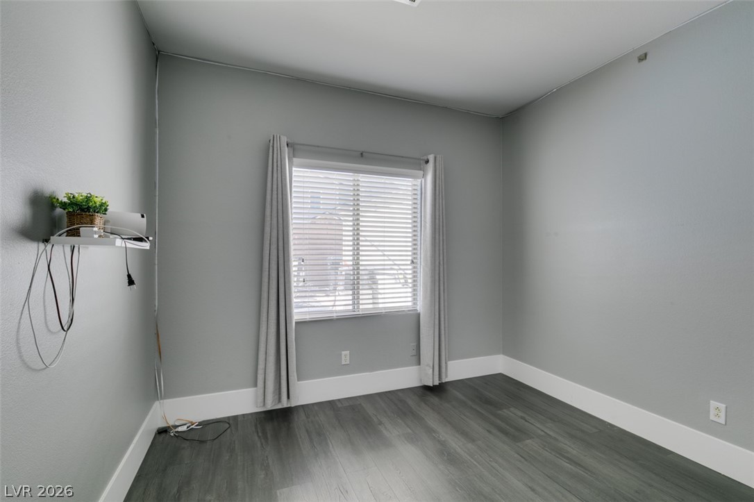 Photo 36 of 59, 512 Beaconwood Street