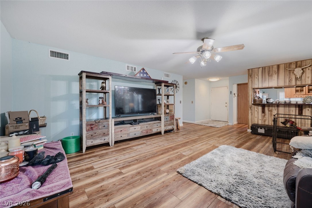 Photo 17 of 28, 7119 Montcliff Avenue