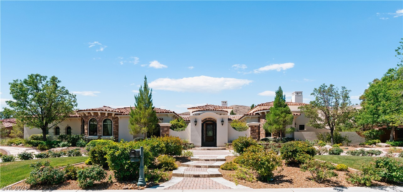11 Olympia Hills Circle, Las Vegas 89141
