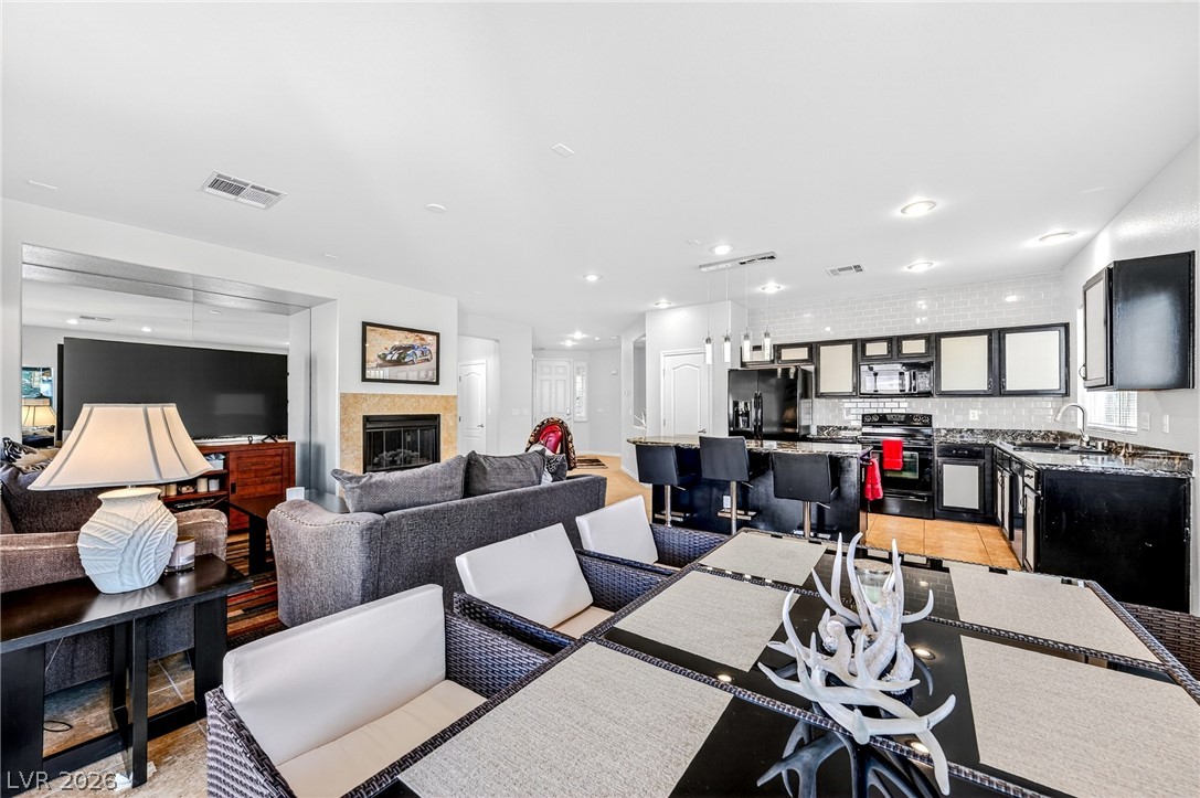 Photo 9 of 28, 4911 Novelli Place