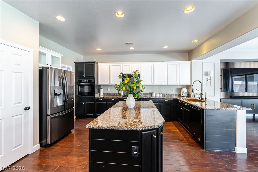 Photo 11 of 35, 2488 Sturrock Drive