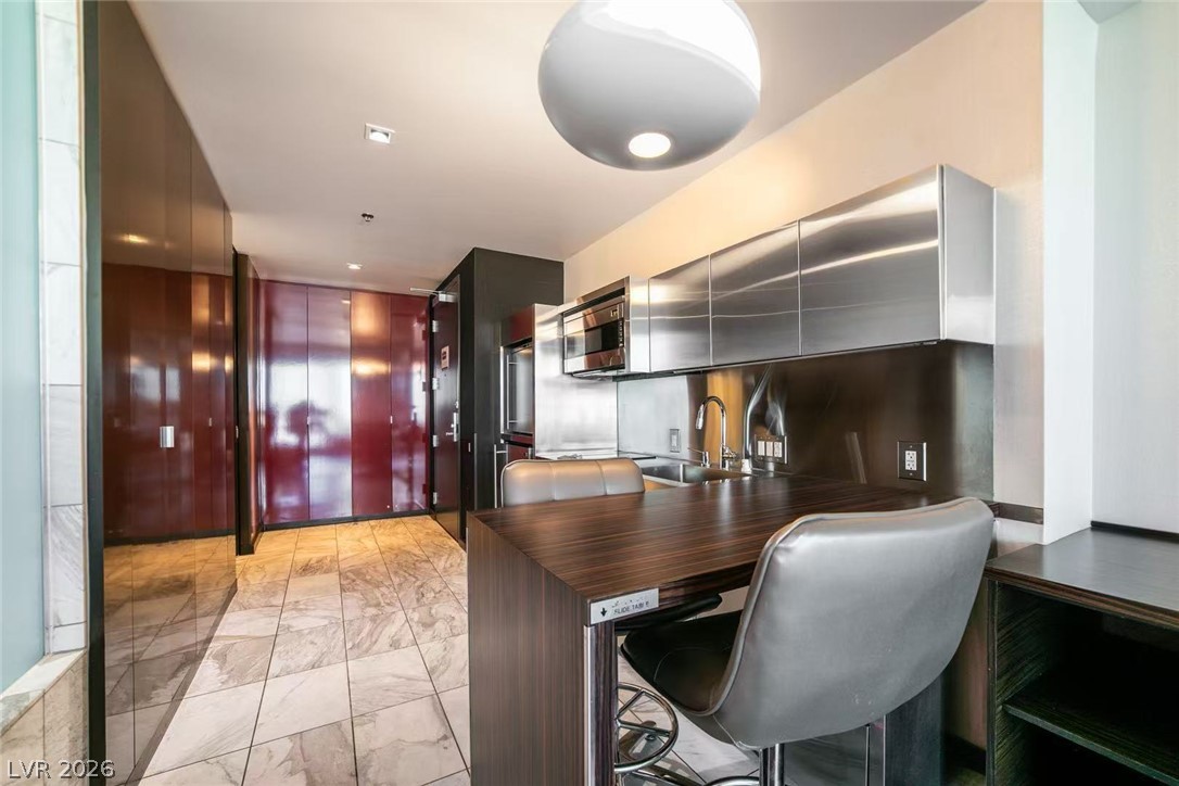 Photo 15 of 41, 4381 W Flamingo Road #8304