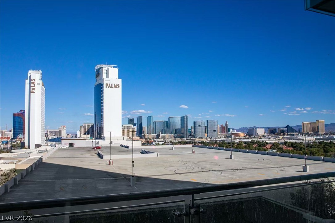 Photo 24 of 41, 4381 W Flamingo Road #8304