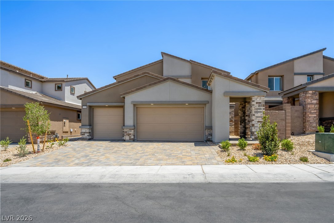 1518 Capri Cascades Court, Henderson 89011