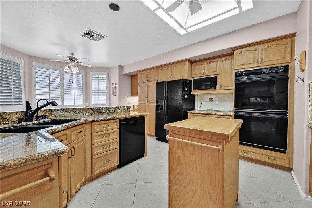 Photo 11 of 47, 1925 Spyglass Drive
