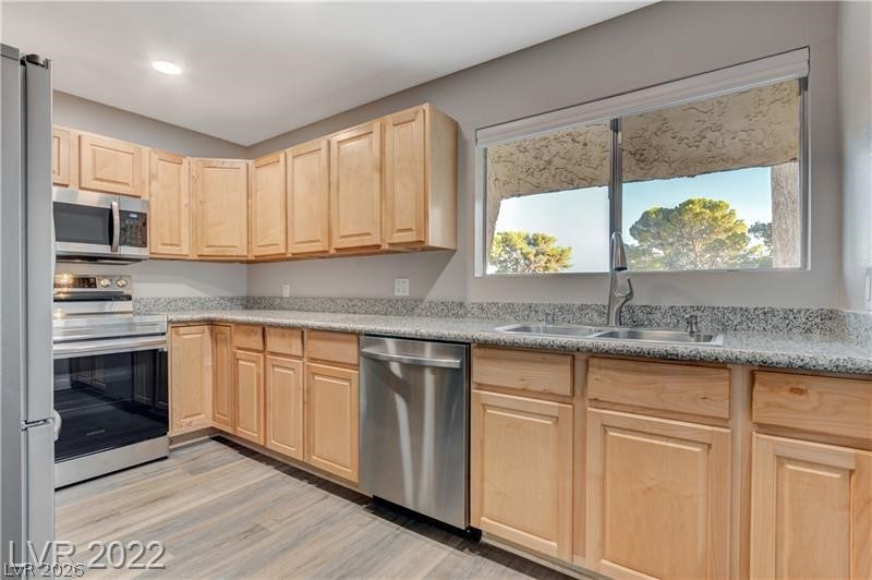 Photo 6 of 25, 1303 Darlene Way #405B