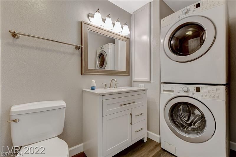 Photo 15 of 25, 1303 Darlene Way #405B