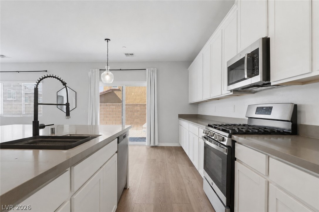 Photo 5 of 1623 Dakota Group Avenue