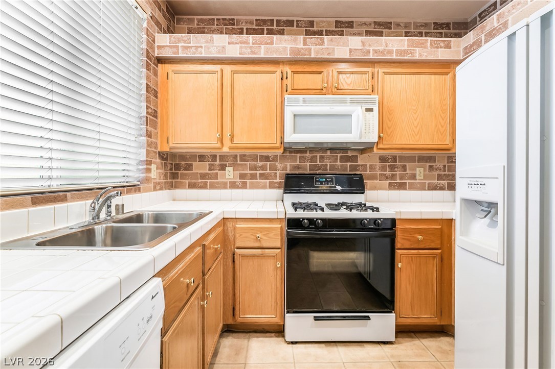 Photo 15 of 31, 5155 W Tropicana Avenue #2087