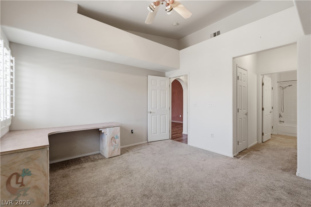 Photo 18 of 30, 424 Pine Haven Street #202