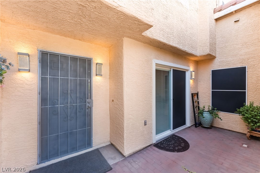 Photo 11 of 46, 2608 Ironside Drive