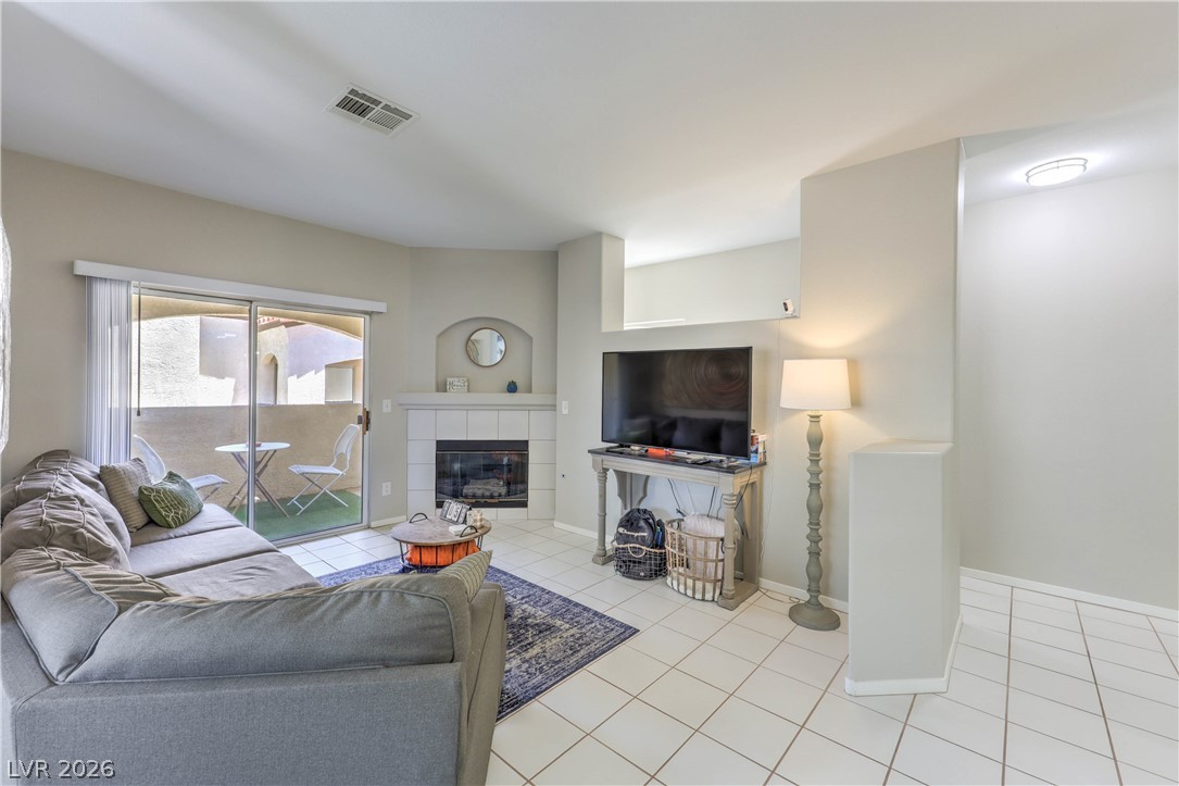 Photo 2 of 2975 Bluegrass Lane #1423