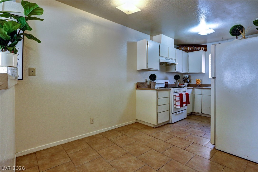 Photo 8 of 23, 1721 Cordoba Lane