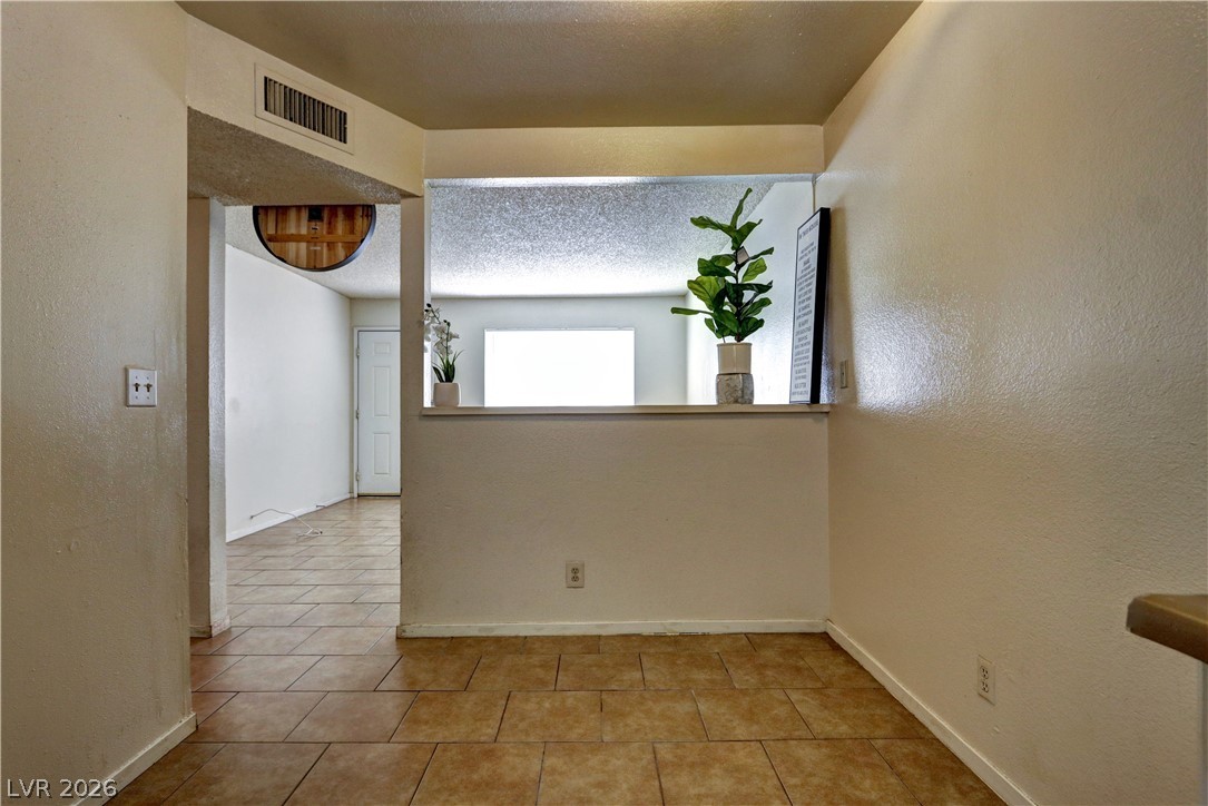 Photo 9 of 23, 1721 Cordoba Lane