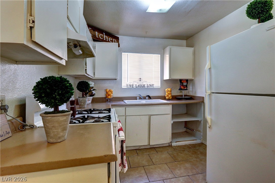 Photo 10 of 23, 1721 Cordoba Lane