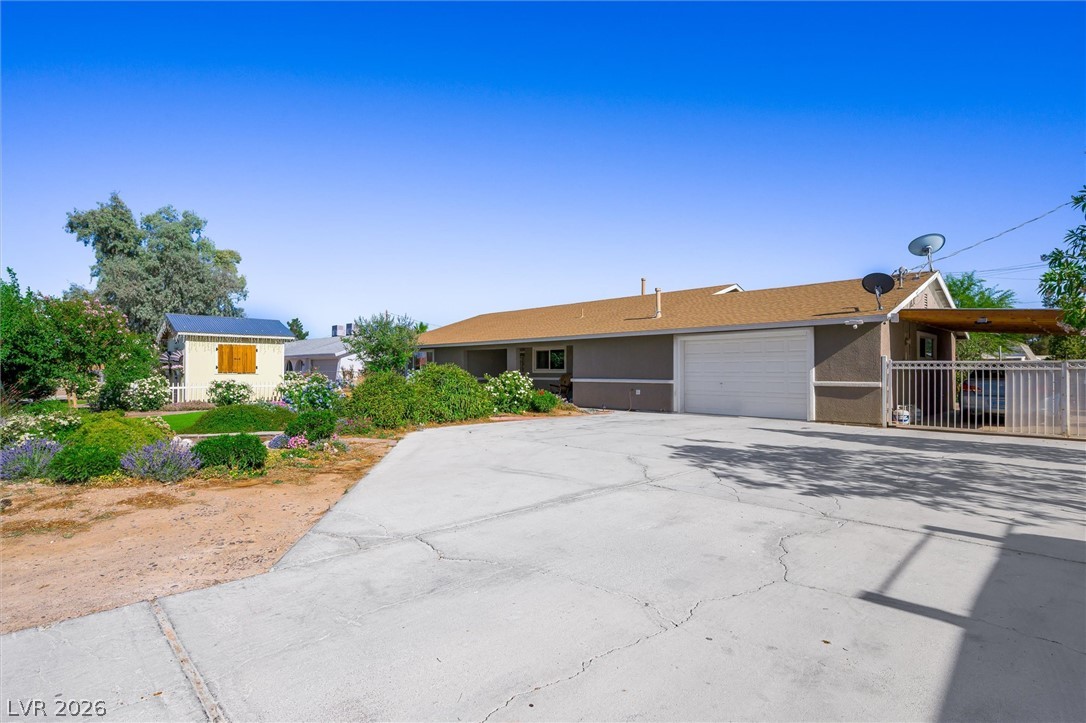Photo 3 of 4709 W San Miguel Avenue