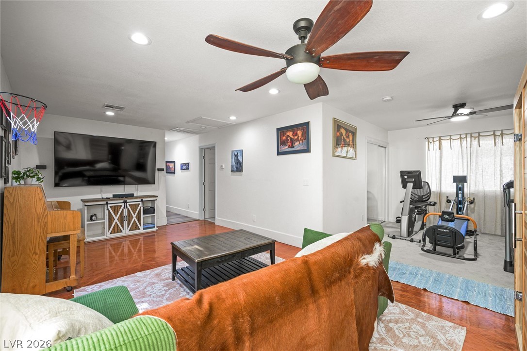Photo 42 of 60, 4709 W San Miguel Avenue