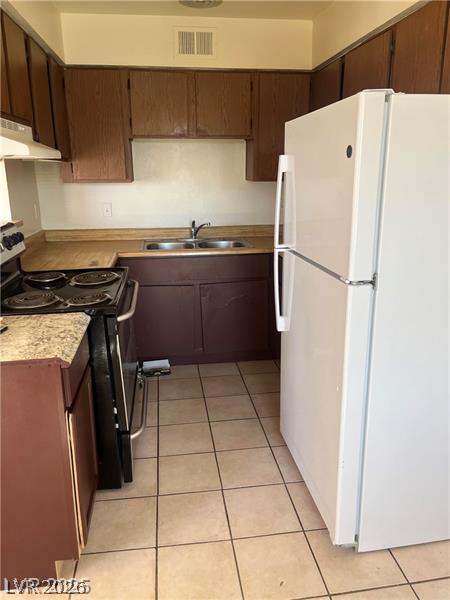 Photo 3 of 4783 Corsaire Avenue