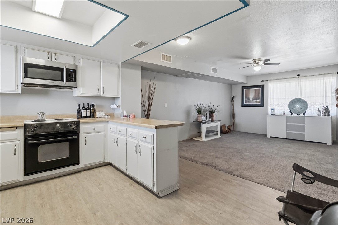 Photo 13 of 37, 6024 Pebble Beach Boulevard