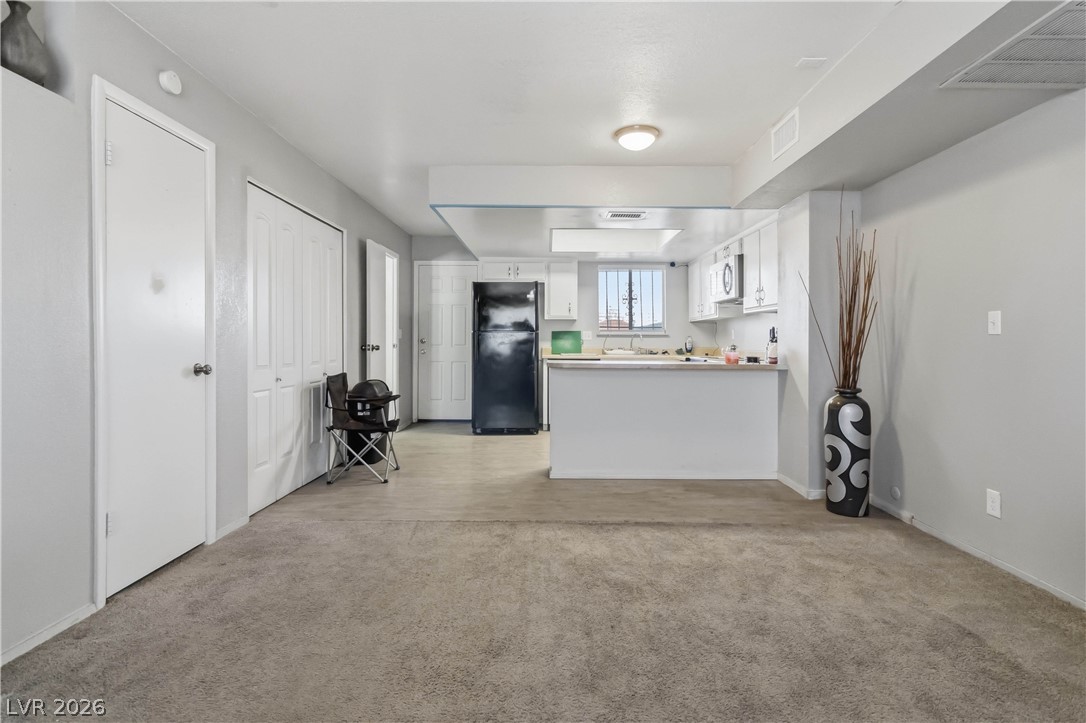 Photo 11 of 37, 6024 Pebble Beach Boulevard