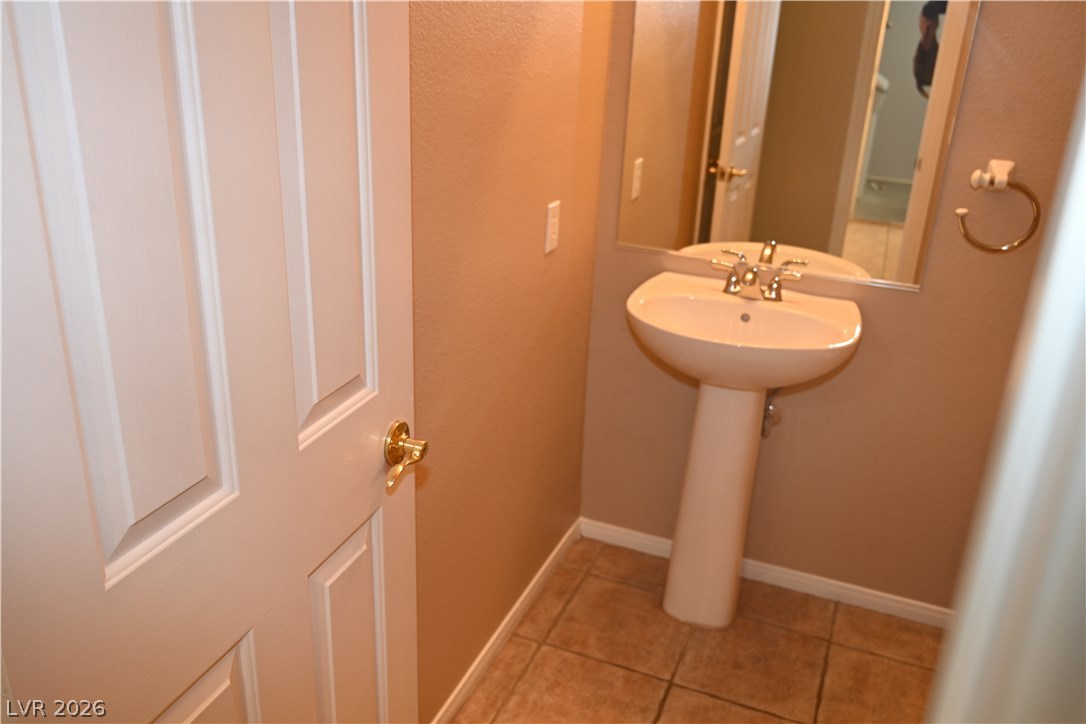 Photo 6 of 34, 2936 FALLING SPRINGS Circle #n/a
