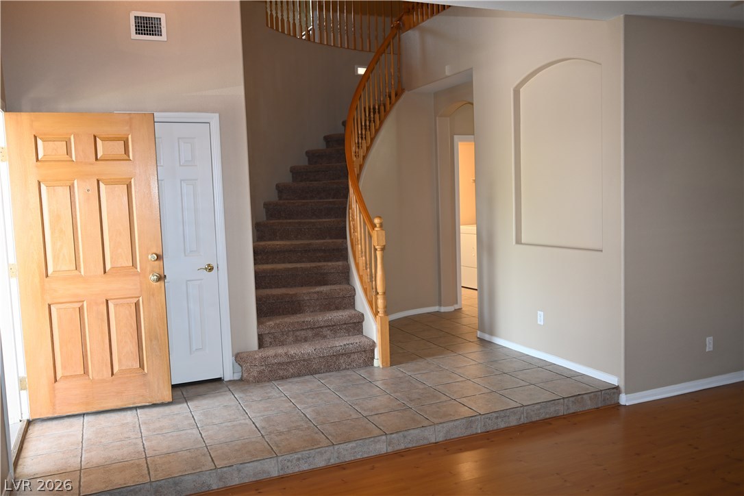 Photo 10 of 34, 2936 FALLING SPRINGS Circle #n/a