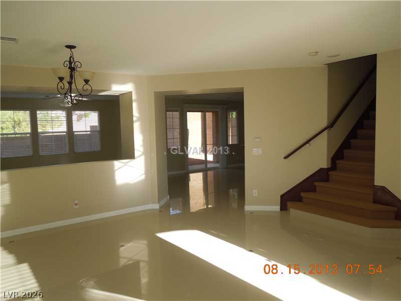 Photo 2 of 5749 Blackbirch Street