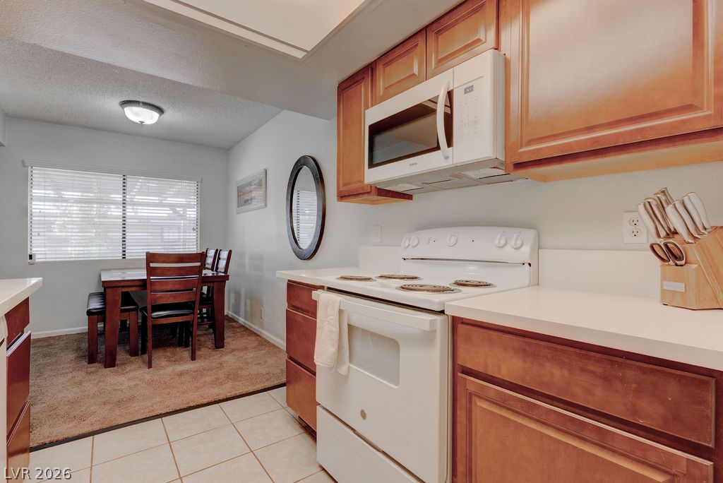 Photo 13 of 30, 1858 Avacado Court