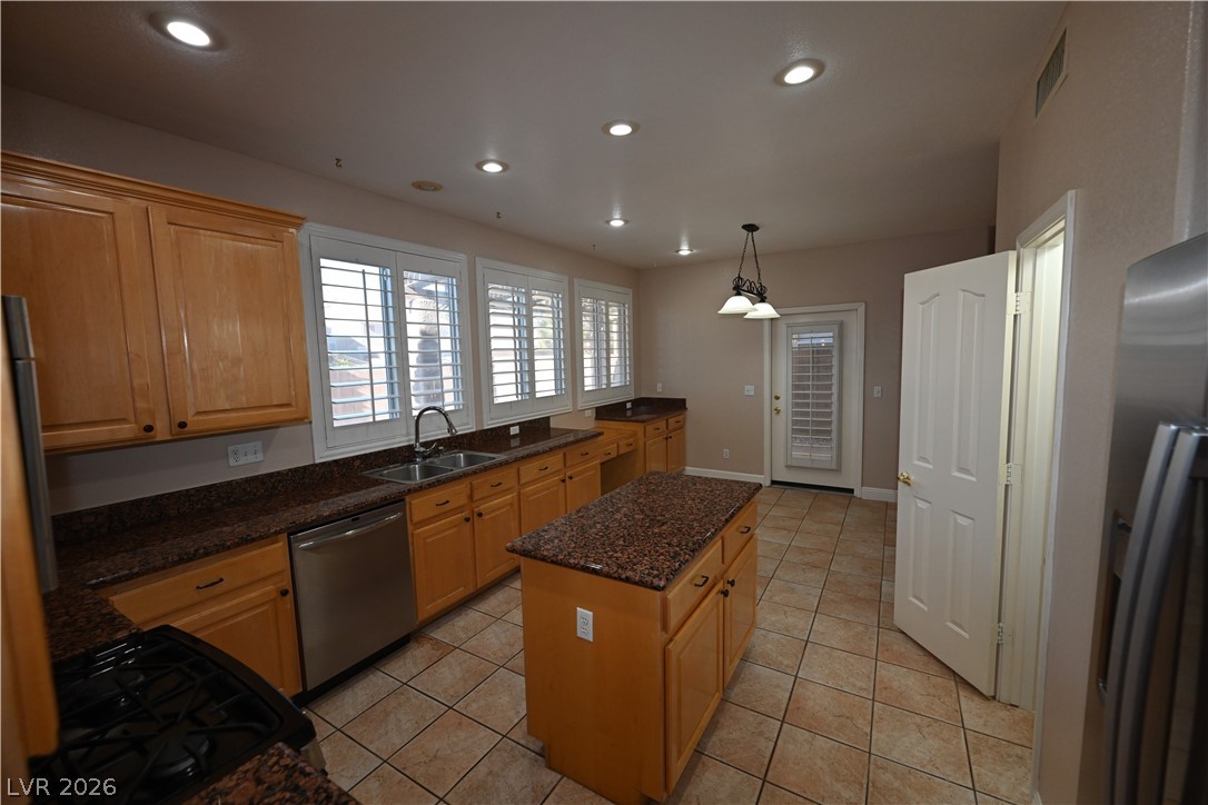Photo 6 of 29, 9931 Sierra Canyon Way