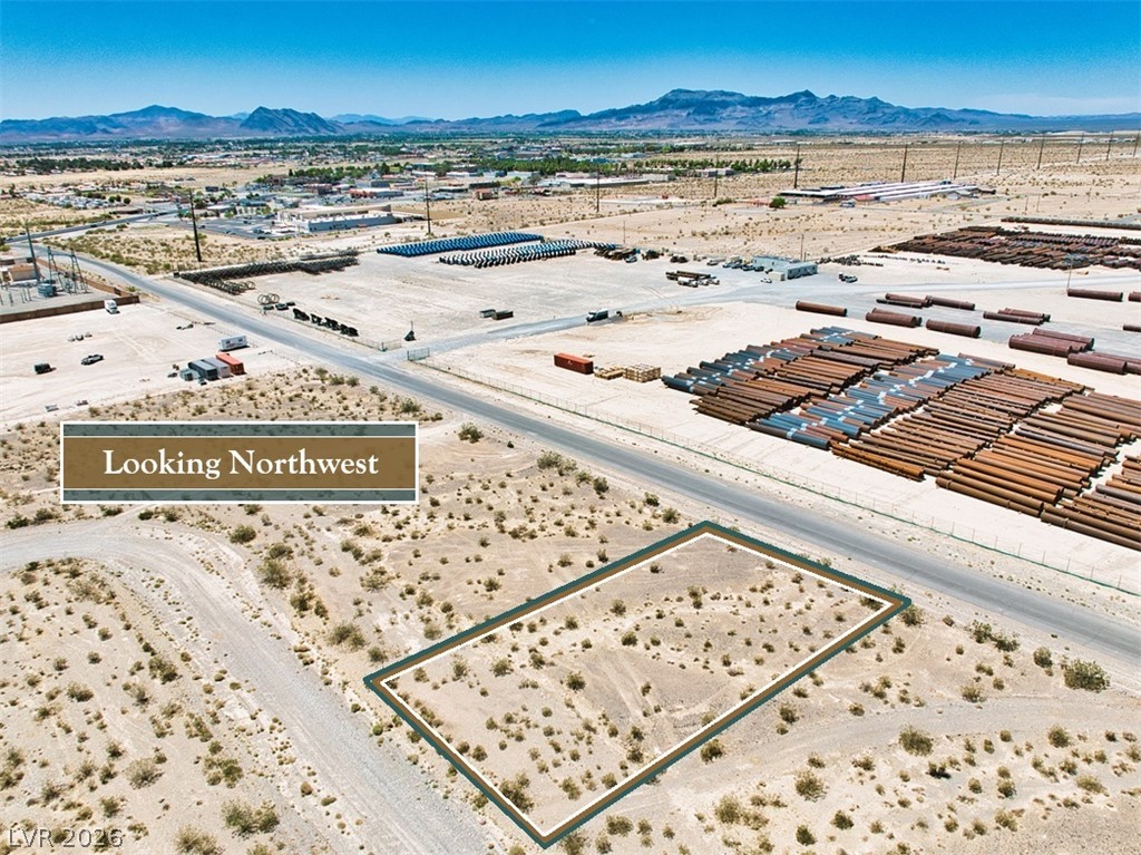 Photo 8 of 14, 1720 E Mescalero Avenue