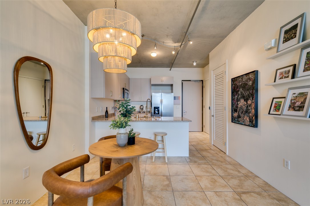 Photo 18 of 38, 353 Bonneville Avenue #343