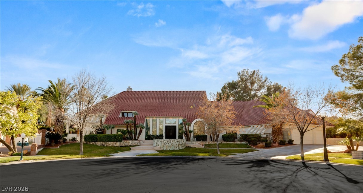 13 Dovetail Circle, Henderson 89014