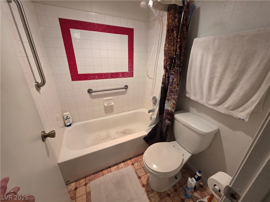 Photo 7 of 7, 4211 Sanderling Circle #285