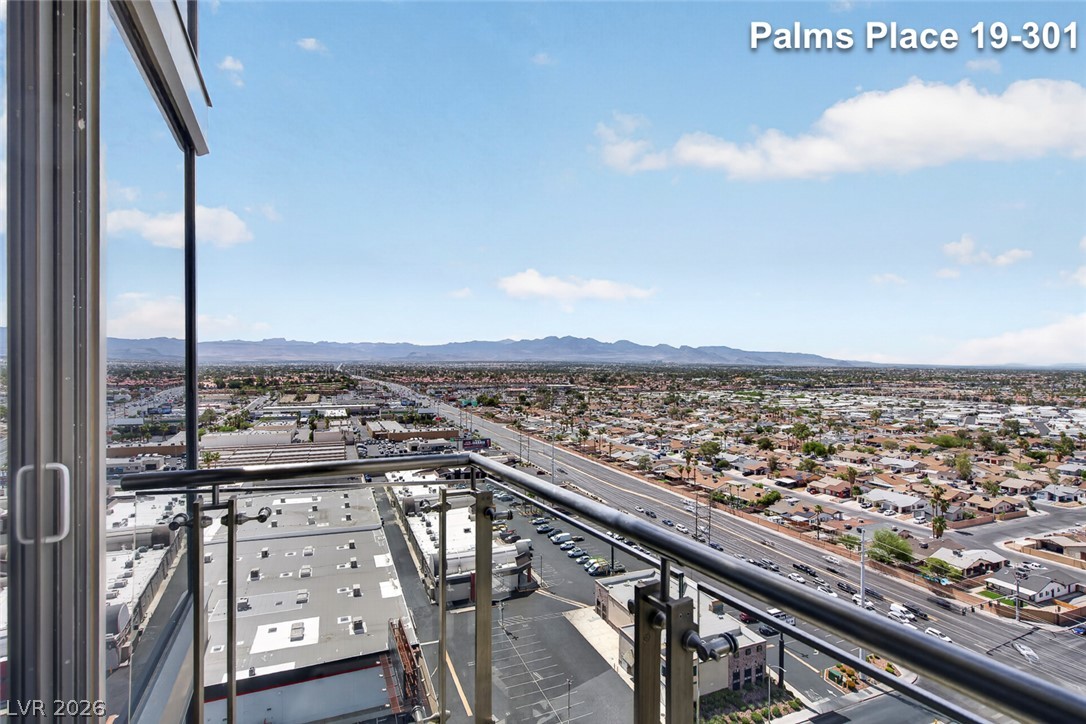 Photo 11 of 54, 4381 W Flamingo Road #1901