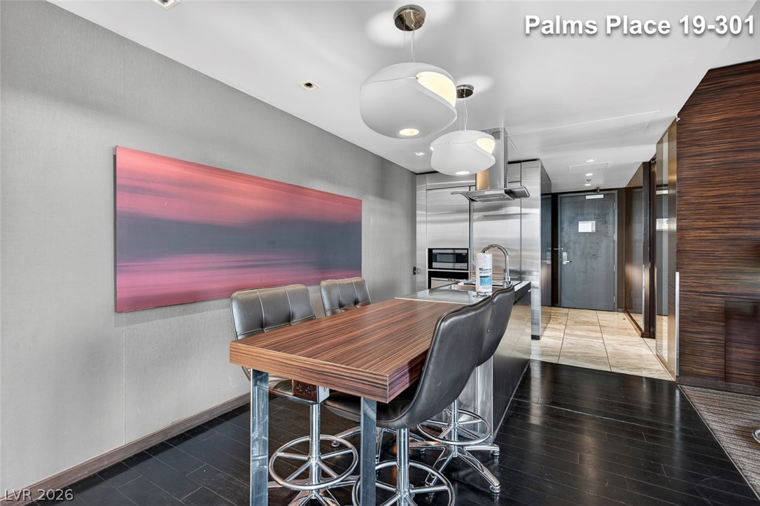Photo 23 of 54, 4381 W Flamingo Road #1901