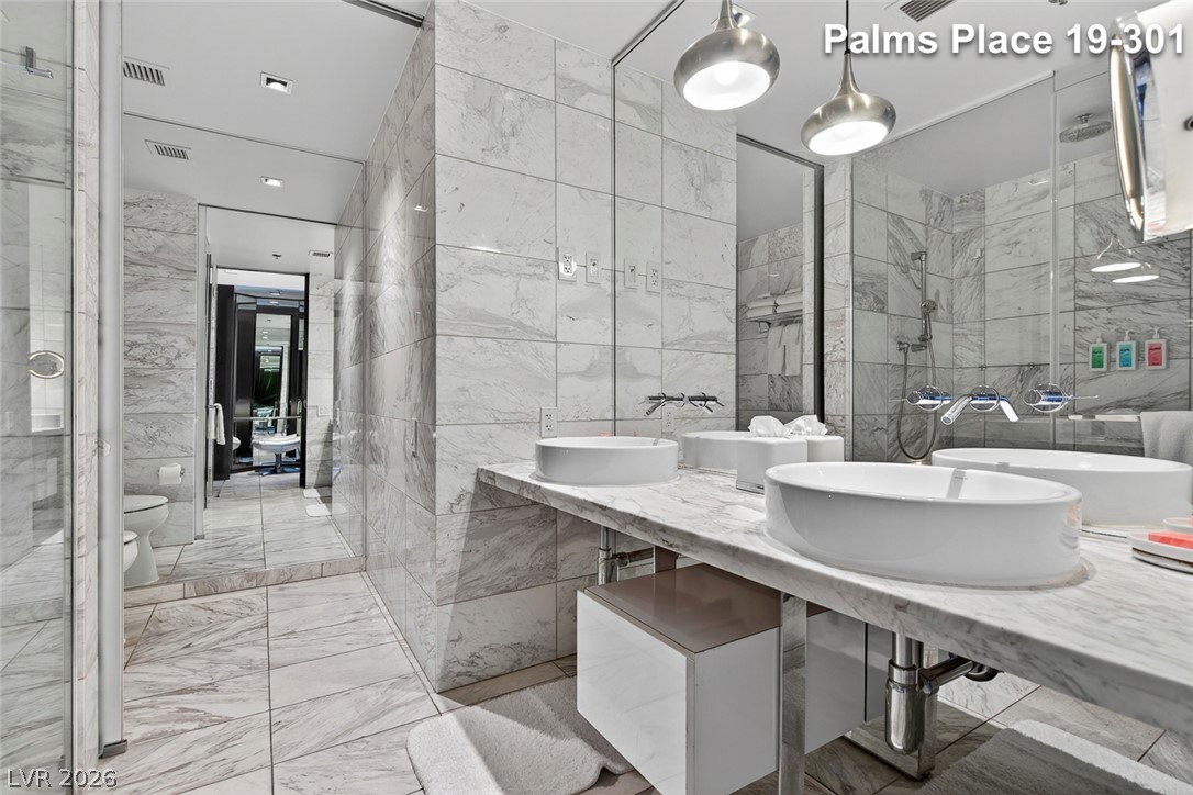 Photo 39 of 54, 4381 W Flamingo Road #1901