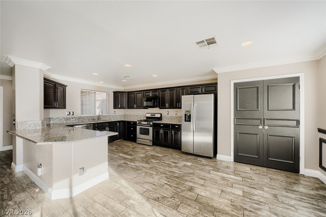 Photo 10 of 33, 1620 Blooming Rose Street