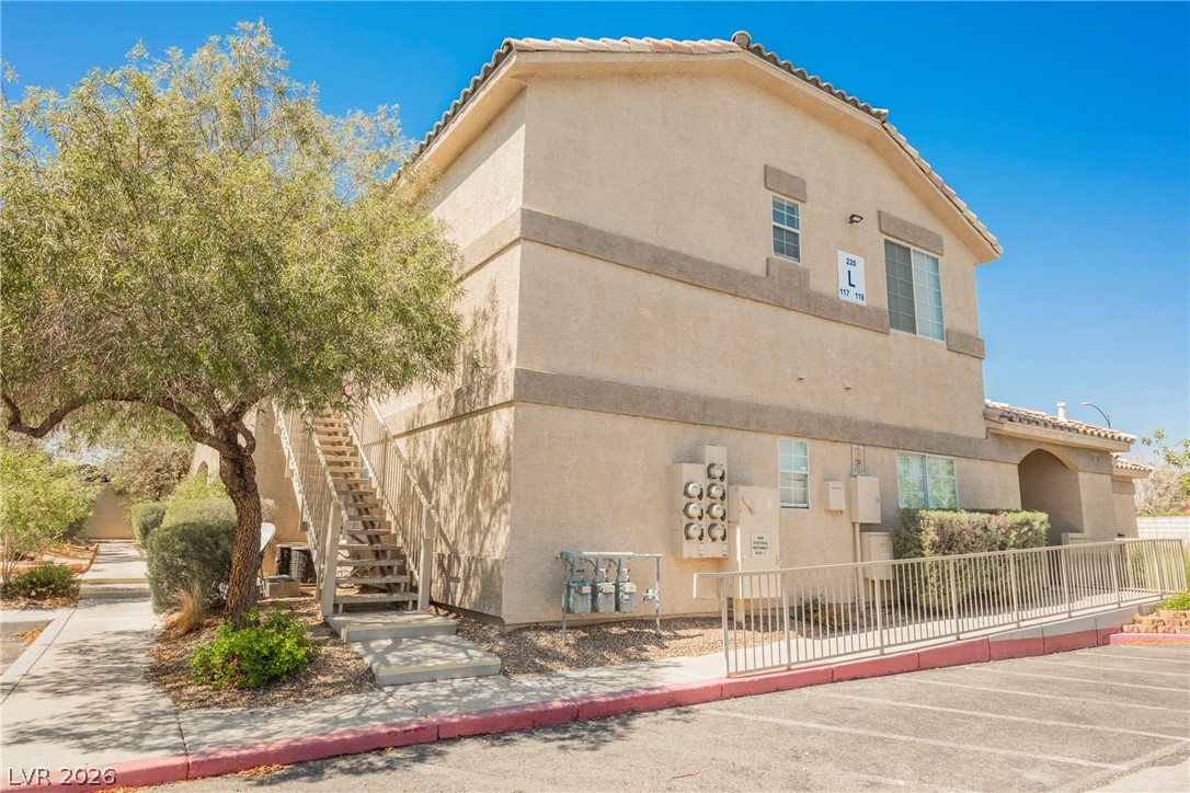 1401 N Michael Way #118, Las Vegas 89108