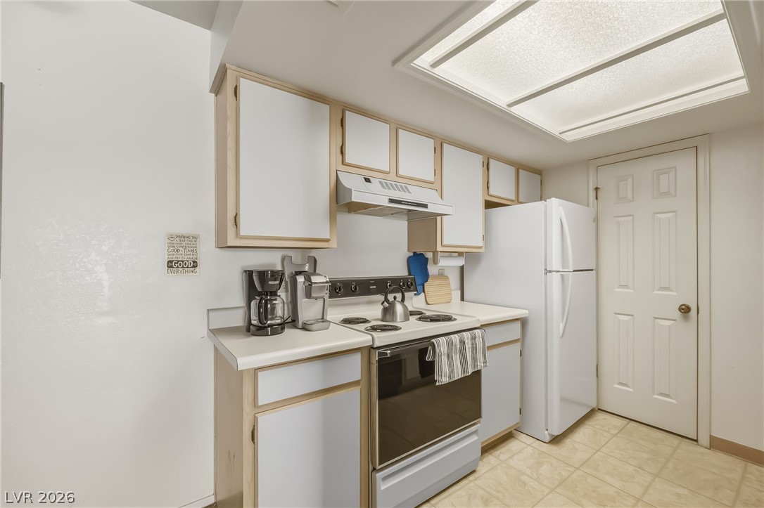 Photo 14 of 35, 3550 Bay Sands Drive #3060