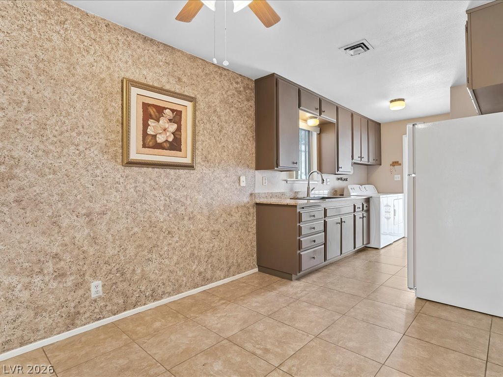 Photo 11 of 35, 310 Greenbriar Townhouse Way