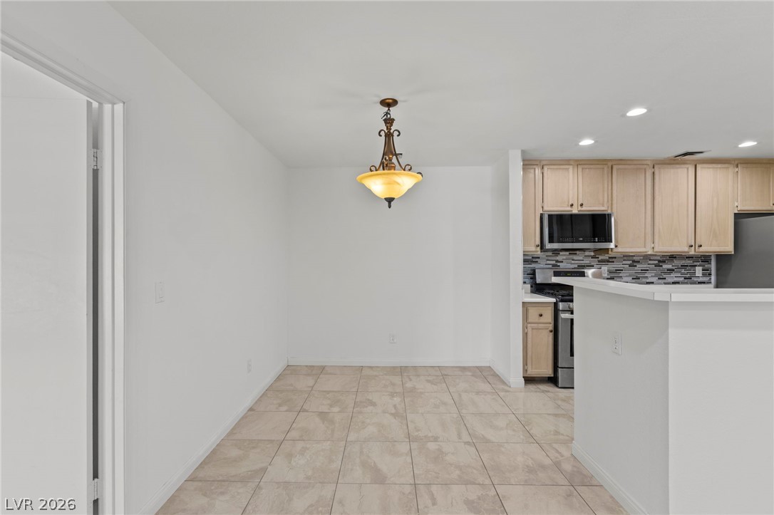 Photo 12 of 46, 4823 S Torrey Pines Drive #203