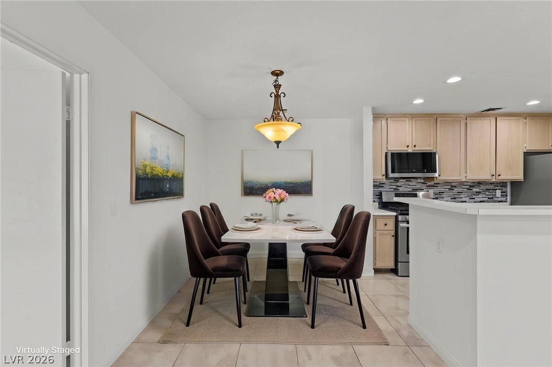Photo 13 of 46, 4823 S Torrey Pines Drive #203