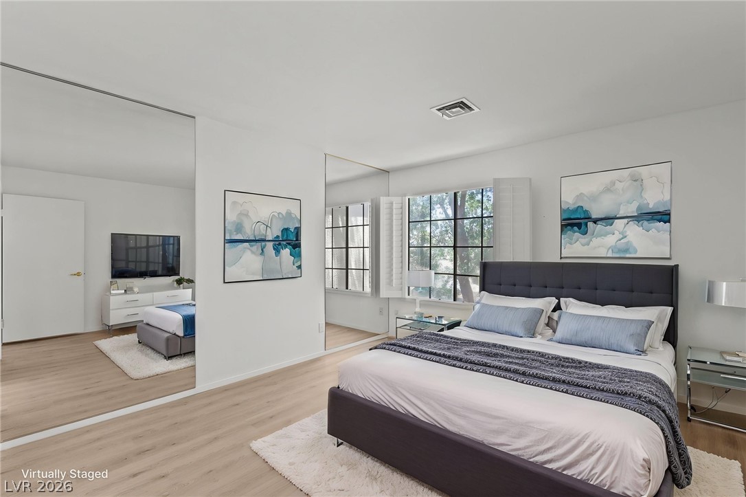 Photo 26 of 46, 4823 S Torrey Pines Drive #203