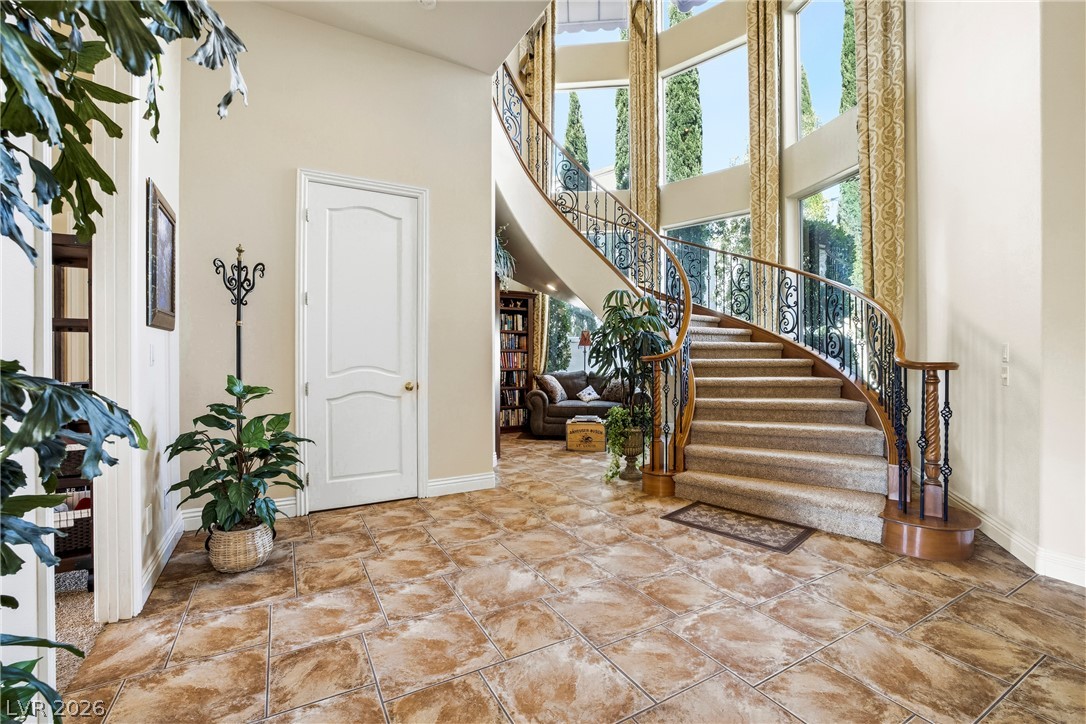 Photo 7 of 42, 9740 Verlaine Court