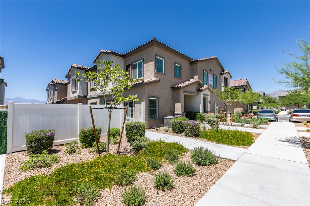 7220 N Decatur Boulevard #5, Las Vegas 89131