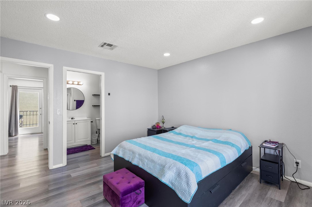 Photo 10 of 26, 7066 Burcot Avenue #59
