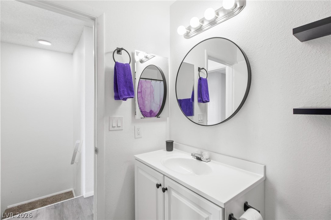 Photo 13 of 26, 7066 Burcot Avenue #59