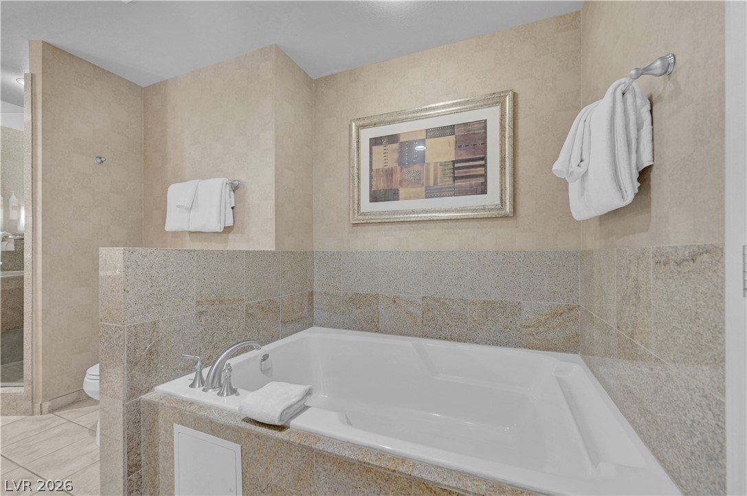 Photo 13 of 28, 211 E Flamingo Road #1211